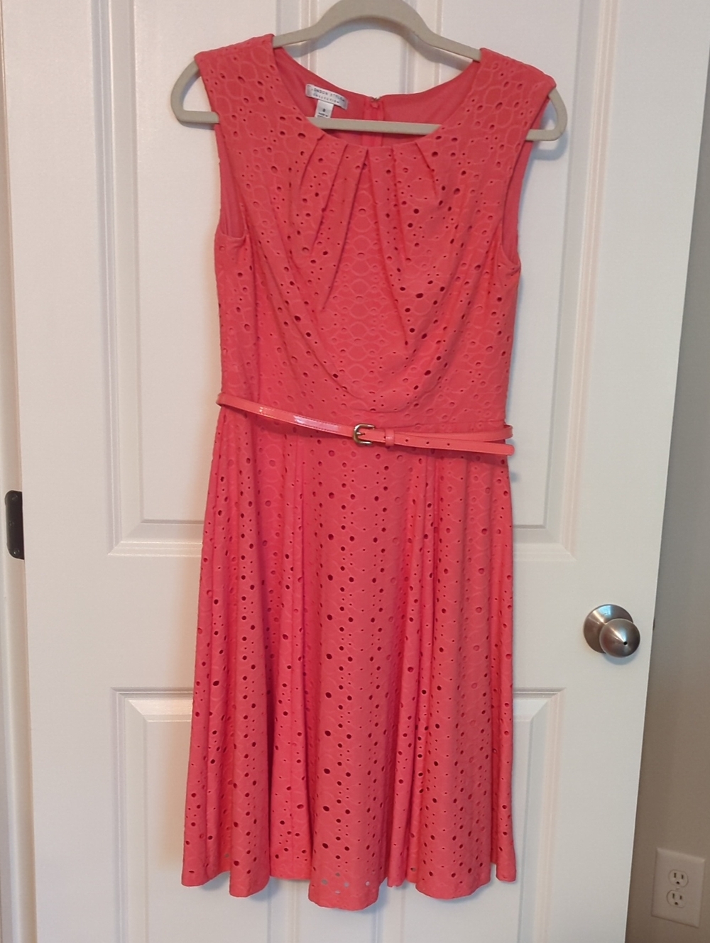 London Style Coral Sleeveless Eyelet Midi Dress with Slim Belt